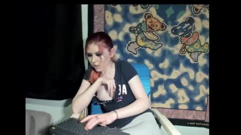 Snapshot of roxihazeleyes chatting on 03/08/25, 10:54 roxihazeleyes online show from 03/08/25, 10:54