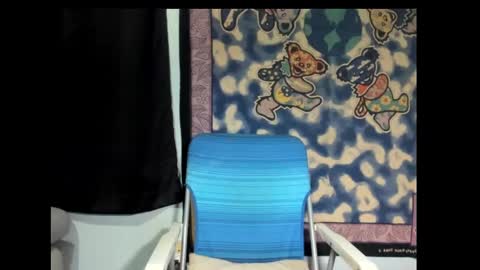 Snapshot of roxihazeleyes chatting on 03/10/25, 10:37 roxihazeleyes online show from 03/10/25, 10:37