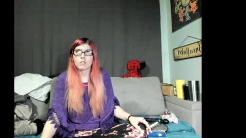 Snapshot of roxihazeleyes chatting on 09/16/25, 03:07 roxihazeleyes online show from 09/16/25, 03:07