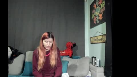 Snapshot of roxihazeleyes chatting on 09/28/25, 02:11 roxihazeleyes online show from 09/28/25, 02:11