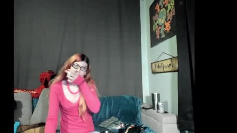 Snapshot of roxihazeleyes chatting on 10/06/25, 05:21 roxihazeleyes online show from 10/06/25, 05:21