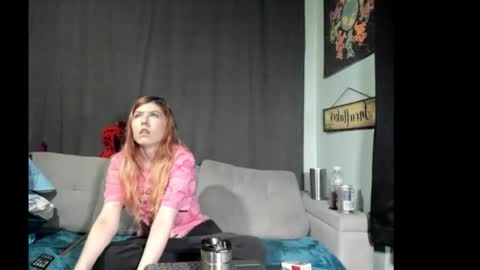 Snapshot of roxihazeleyes chatting on 10/11/25, 12:36 roxihazeleyes online show from 10/11/25, 12:36