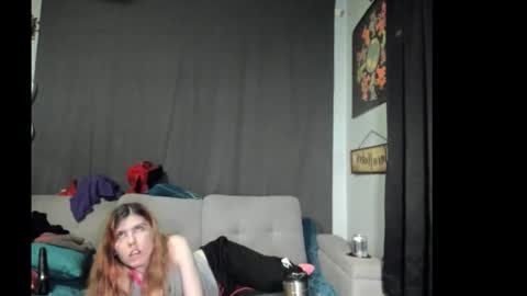 Snapshot of roxihazeleyes chatting on 11/08/25, 05:51 roxihazeleyes online show from 11/08/25, 05:51