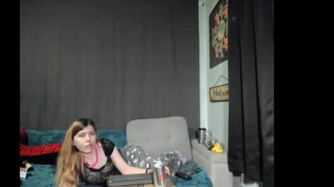 Snapshot of roxihazeleyes chatting on 11/23/25, 10:59 roxihazeleyes online show from 11/23/25, 10:59