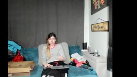 Snapshot of roxihazeleyes chatting on 01/16/26, 06:12 roxihazeleyes online show from 01/16/26, 06:12