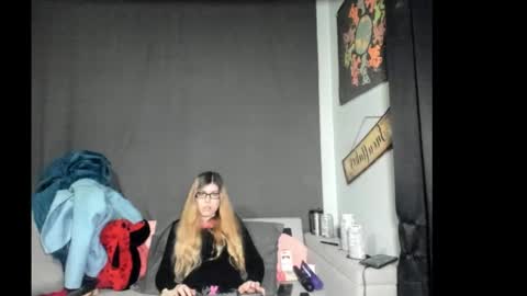 Snapshot of roxihazeleyes chatting on 02/13/26, 08:54 roxihazeleyes online show from 02/13/26, 08:54