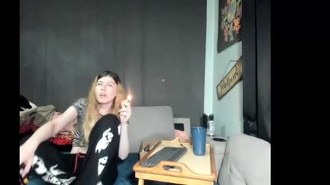 Snapshot of roxihazeleyes chatting on 03/02/26, 07:15 roxihazeleyes online show from 03/02/26, 07:15