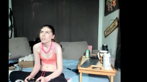 Snapshot of roxihazeleyes chatting on 03/06/26, 06:48 roxihazeleyes online show from 03/06/26, 06:48