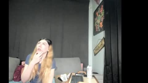 roxihazeleyes online show from 03/10/26, 10:31