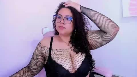 Roxana online show from 04/25/26, 03:53