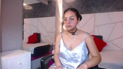 Roxxy  online show from 05/22/26, 07:41