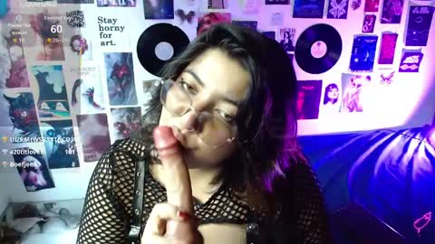 Roxana online show from 04/20/26, 04:43