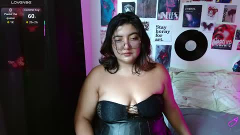 Snapshot of roxy_f_w chatting on 04/27/26, 06:17 Roxana online show from 04/27/26, 06:17