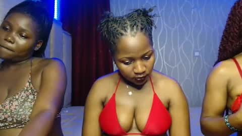 Roxy online show from 11/12/25, 04:18