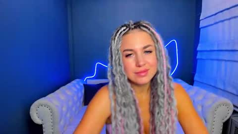 Roxy online show from 09/26/25, 01:31