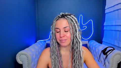 Roxy online show from 02/05/26, 01:32