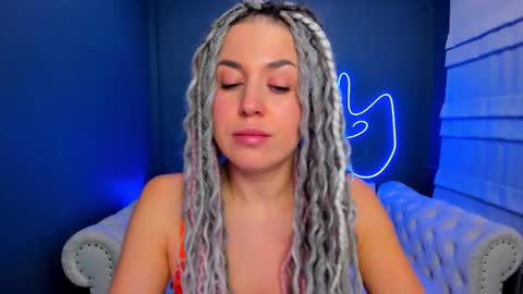 Roxy online show from 02/10/26, 01:53