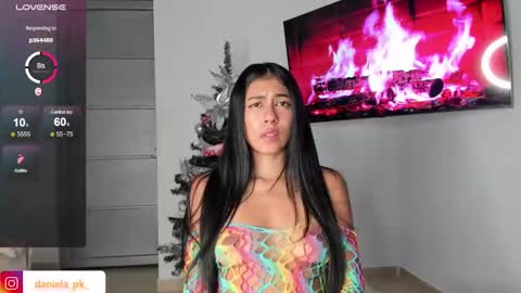 Snapshot of roxy_pk_ chatting on 12/20/24, 11:16 R O X Y online show from 12/20/24, 11:16