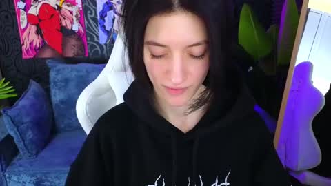 roxy_riot_ online show from 02/18/25, 04:37