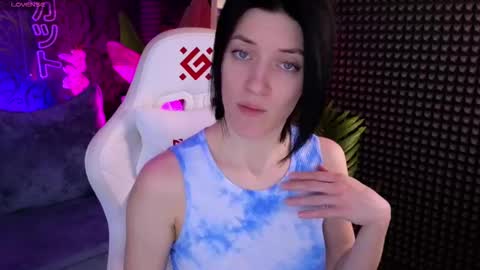 roxy_riot_ online show from 10/11/25, 01:38