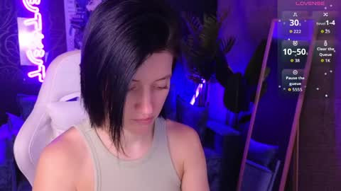 roxy_riot_ online show from 04/01/26, 02:01