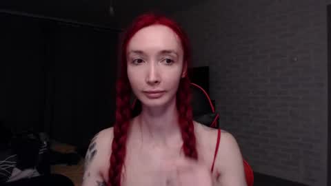Snapshot of roxy_silver chatting on 05/23/26, 01:33 Roxy online show from 05/23/26, 01:33