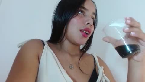 roxy_stone1 online show from 11/06/25, 07:26