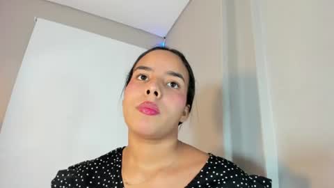 Snapshot of roxy_stone1 chatting on 07/21/26, 07:27 roxy_stone1 online show from 07/21/26, 07:27