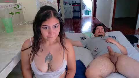 Snapshot of roxyandaron2 chatting on 06/07/26, 02:21 RoxyAron online show from 06/07/26, 02:21