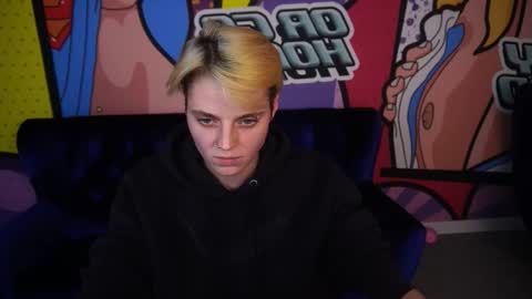 Snapshot of roxyflames chatting on 12/05/25, 02:03 roxyflames online show from 12/05/25, 02:03