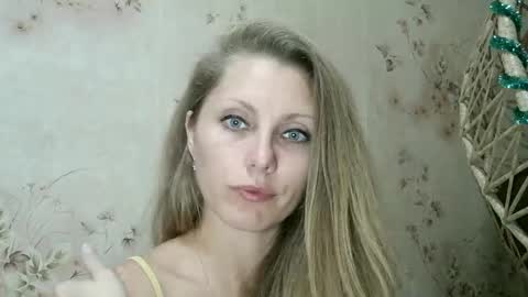 roxyfox18x01 online show from 10/10/25, 07:46