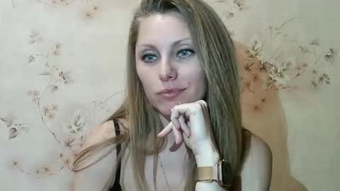 roxyfox18x01 online show from 01/12/26, 05:29