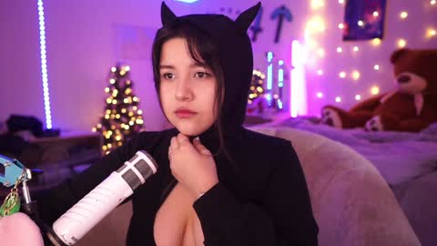 roxysuh online show from 12/06/24, 08:26