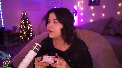 roxysuh online show from 12/11/24, 05:53