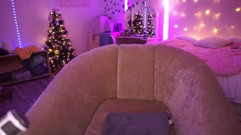 roxysuh online show from 12/28/24, 10:47