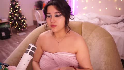 roxysuh online show from 01/02/25, 11:09