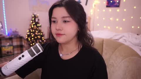 roxysuh online show from 02/17/25, 09:13