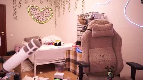 roxysuh online show from 10/01/25, 09:37