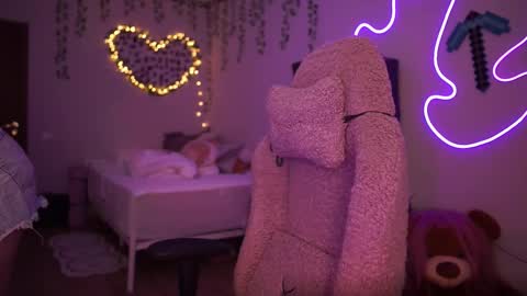 roxysuh online show from 10/03/25, 08:11