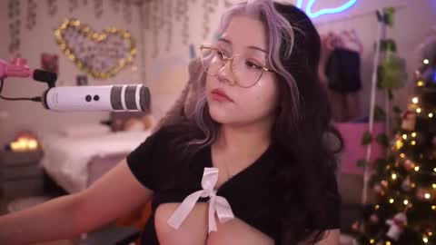 roxysuh online show from 12/21/25, 07:59