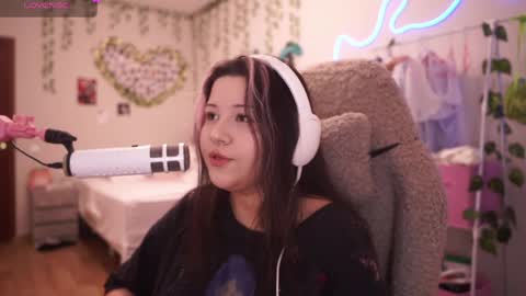 roxysuh online show from 04/23/26, 07:41