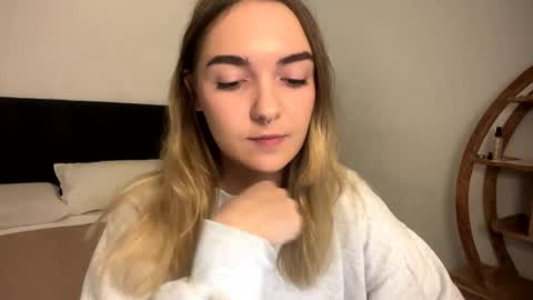 Roxy online show from 04/09/26, 02:22