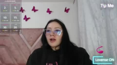 Snapshot of roxyy_fox chatting on 06/25/26, 02:22 Roxy online show from 06/25/26, 02:22