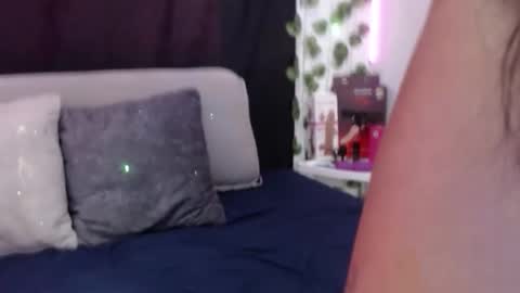 Bruna Royale  online show from 02/09/26, 04:33