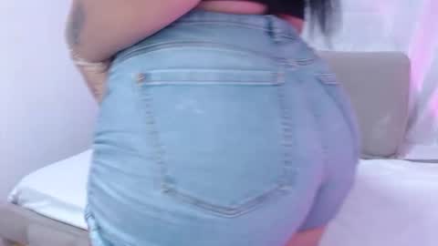 Bruna Royale  online show from 02/18/26, 02:02