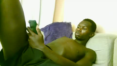 Snapshot of royalty254 chatting on 06/26/26, 07:57 royalty254 online show from 06/26/26, 07:57