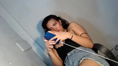 royaltymarcela6969 online show from 10/05/25, 02:26