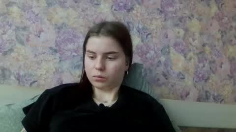 Snapshot of royalvelour chatting on 05/08/26, 02:22 royalvelour online show from 05/08/26, 02:22