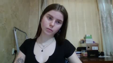 Snapshot of royalvelour chatting on 05/10/26, 11:26 royalvelour online show from 05/10/26, 11:26