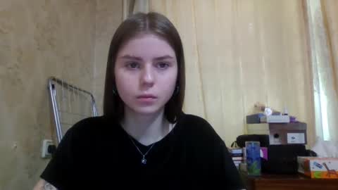 Snapshot of royalvelour chatting on 05/29/26, 02:04 royalvelour online show from 05/29/26, 02:04